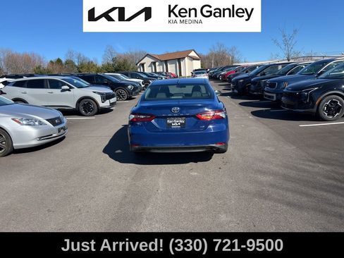 Used 2023 Toyota Camry LE image 6