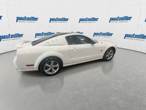 Used 2009 Ford Mustang GT RWD image 12