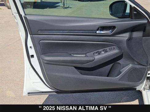 New 2025 Nissan Altima 2.5 SV image 14