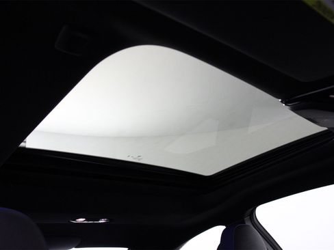 Used 2025 BMW M2 w/ Lighting Package image 23