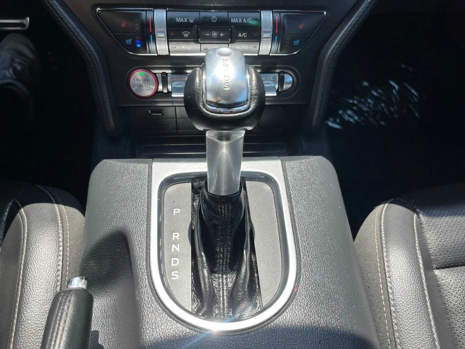 Used 2022 Ford Mustang Premium RWD image 27