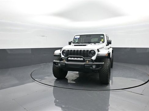 Used 2023 Jeep Wrangler Unlimited Rubicon 392 image 3