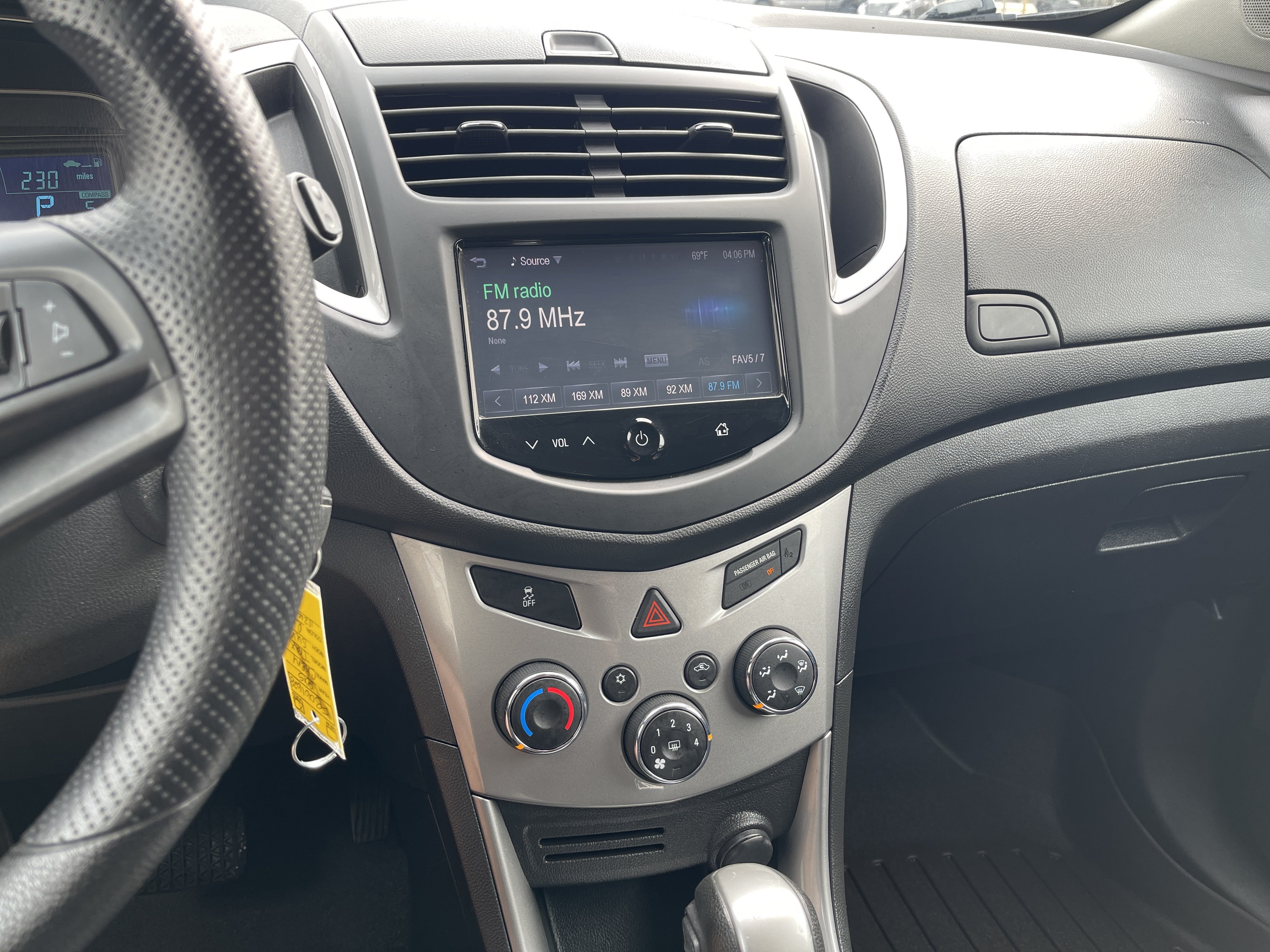 Used 2015 Chevrolet Trax LT w/ LPO, Cargo Package FWD image 16
