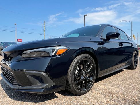 Used 2024 Honda Civic Sport image 4