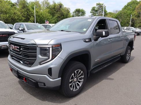 Used 2023 GMC Sierra 1500 AT4 w/ AT4 Preferred Package AWD/4WD image 8