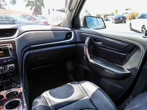 Used 2017 Chevrolet Traverse Premier FWD image 5