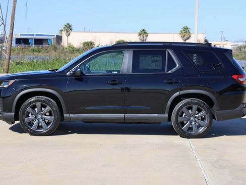 New 2026 Honda Pilot Sport image 5