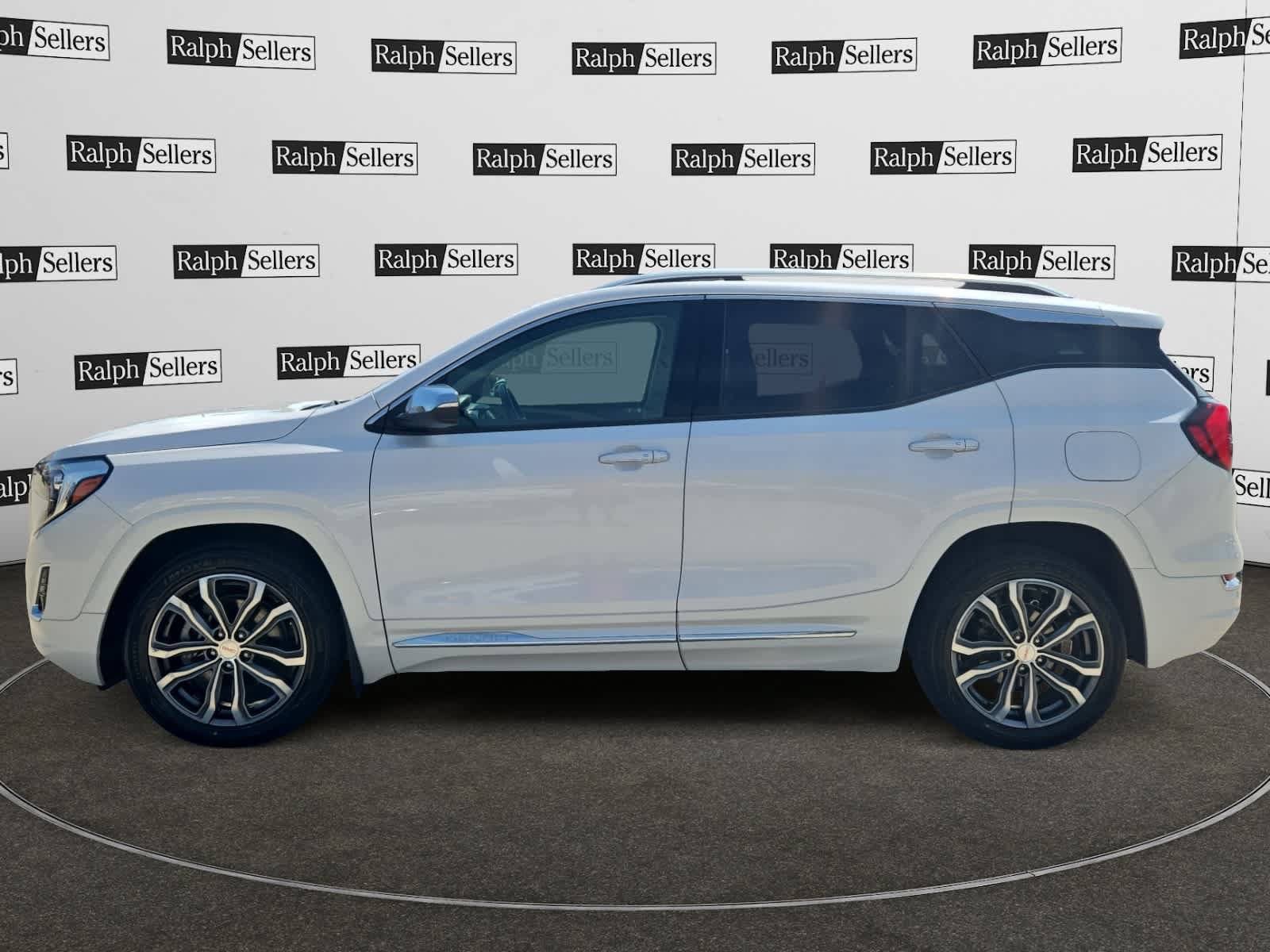 Used 2020 GMC Terrain Denali FWD image 3