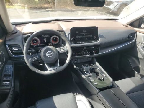 Certified 2023 Nissan Rogue Platinum w/ Platinum Premium Package image 11