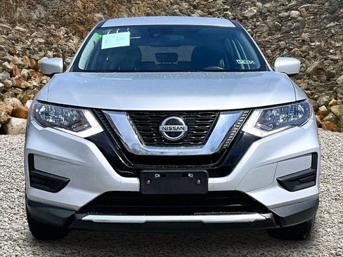 Used 2020 Nissan Rogue S FWD image 3