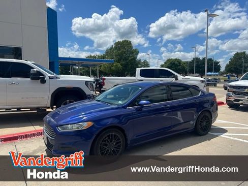 Used 2013 Ford Fusion SE FWD image 1