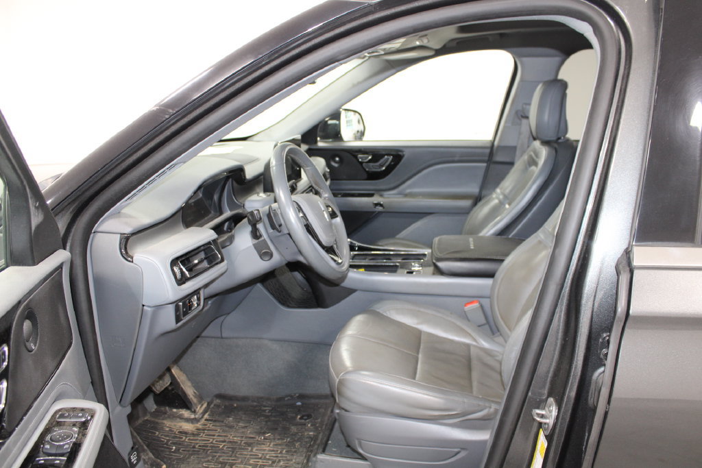 Used 2020 Lincoln Aviator Reserve w/ Equipment Group 201A AWD/4WD image 18