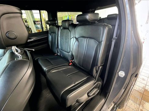 Used 2023 Jeep Wagoneer Series II image 15