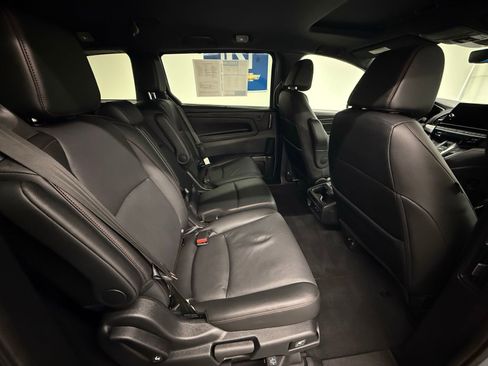 Used 2025 Honda Odyssey Sport-L image 6