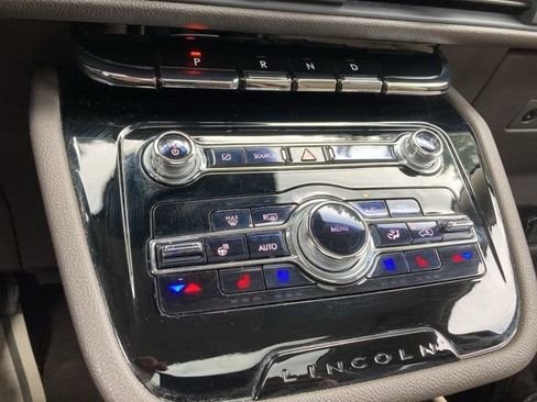 Used 2021 Lincoln Corsair Reserve w/ Elements Package image 32
