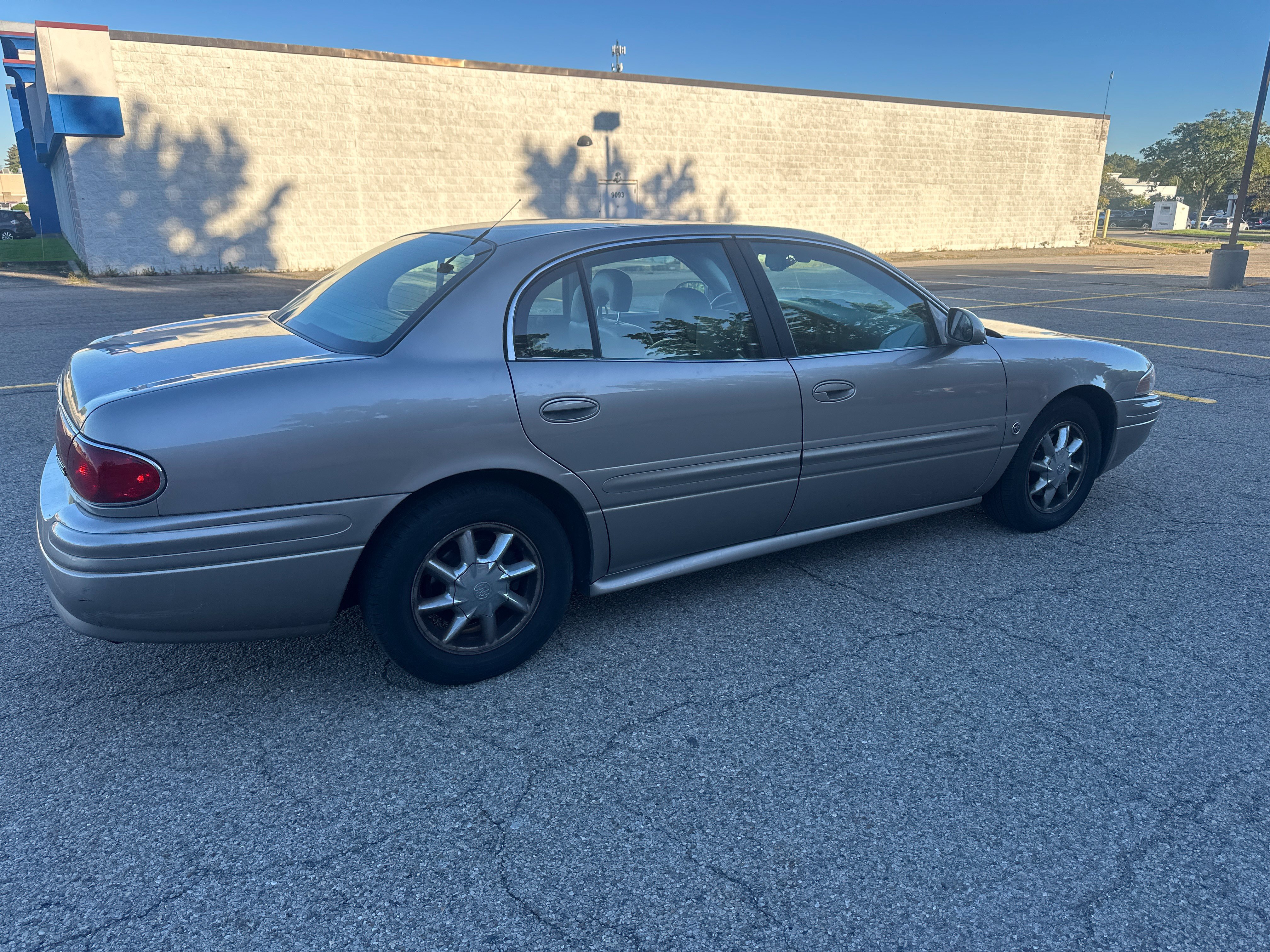 Used 2003 Buick Le Sabre Limited w/ Celebration Edition Package FWD image 14