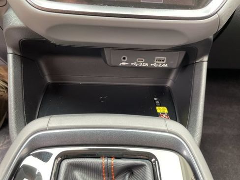 Used 2025 Subaru Crosstrek 2.5i Limited AWD/4WD image 16