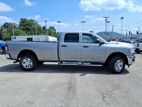 Used 2022 RAM 3500 Tradesman AWD/4WD image 3