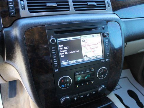 Used 2013 GMC Sierra 2500 Denali w/ Suspension Package, Off-Road image 9