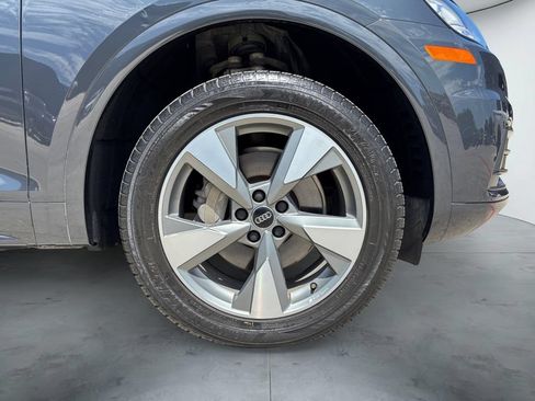Used 2020 Audi Q5 2.0T Premium w/ Titanium Sport Package AWD/4WD image 15