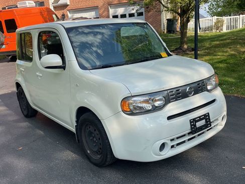 Used 2012 Nissan Cube 1.8 S w/ Interior Designer Pkg FWD image 2