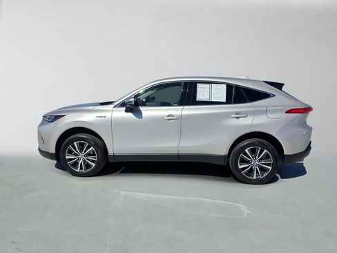 Used 2021 Toyota Venza LE w/ Carpet Mat Package (TMS) AWD/4WD image 6