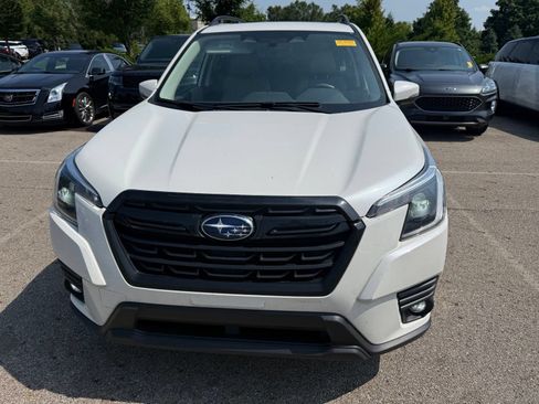 Used 2024 Subaru Forester Limited AWD/4WD image 2