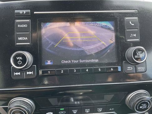 Used 2020 Honda CR-V LX image 39