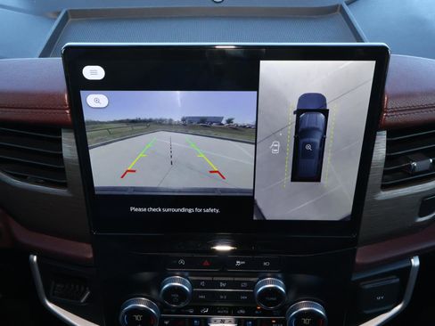 Used 2024 Ford Expedition Limited image 34