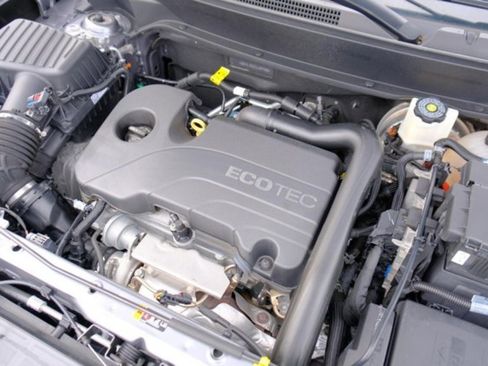 Used 2020 GMC Terrain SLE w/ Driver Convenience Package image 9