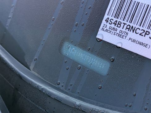 Used 2023 Subaru Outback Limited image 6