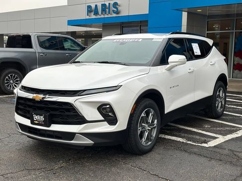 Used 2024 Chevrolet Blazer LT FWD image 3