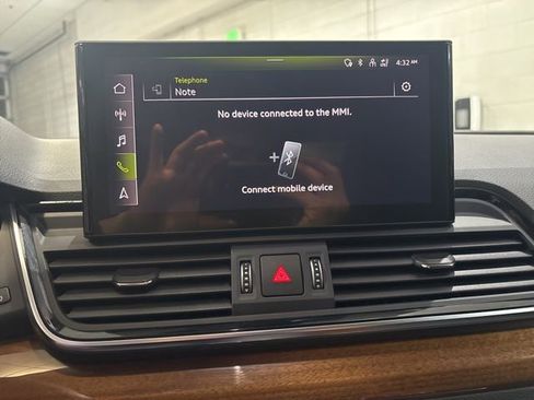 Used 2023 Audi Q5 2.0T Premium w/ Convenience Package image 23