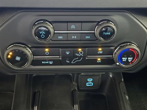 New 2025 Ford Bronco 4-Door image 15