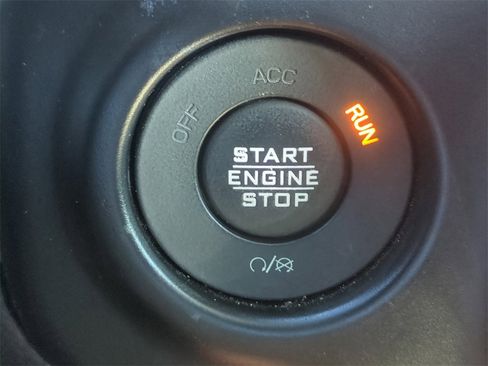 Used 2023 Jeep Gladiator Sport image 31