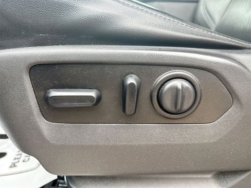 Used 2019 GMC Sierra 1500 SLT w/ SLT Premium Plus Package image 14