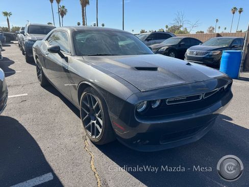 Used 2018 Dodge Challenger R/T w/ Performance Handling Group RWD image 2