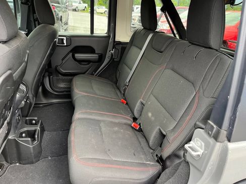 Used 2021 Jeep Wrangler Unlimited Rubicon AWD/4WD image 10