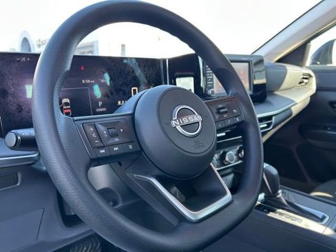 Used 2025 Nissan Kicks S image 30