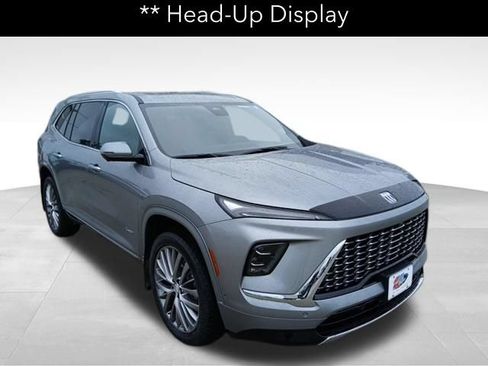 Certified 2026 Buick Enclave Avenir w/ Super Cruise Package AWD/4WD image 7