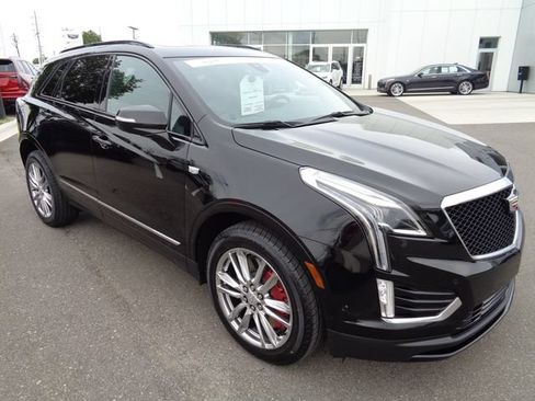 Certified 2023 Cadillac XT5 Sportv w/ Technology Package AWD/4WD image 3