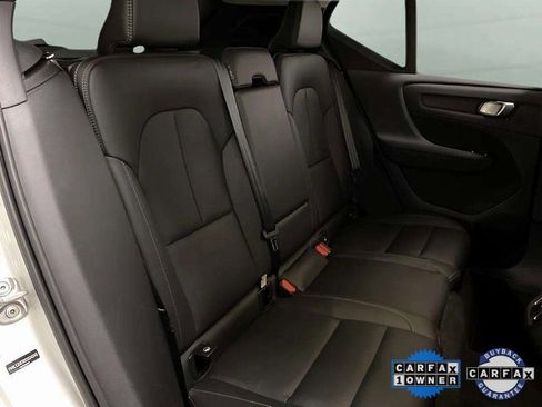 Used 2025 Volvo XC40 B5 Plus image 80