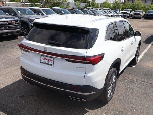 New 2026 Buick Enclave Preferred FWD image 5