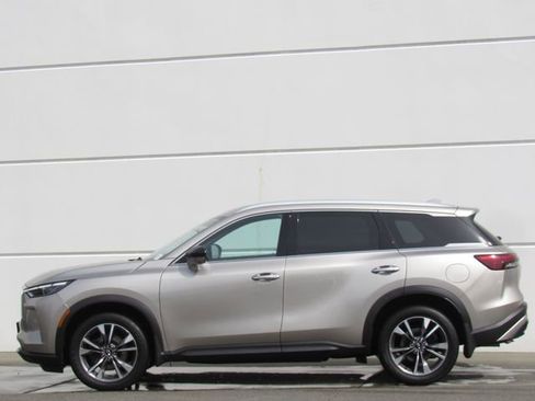 Used 2025 INFINITI QX60 Luxe AWD/4WD image 4