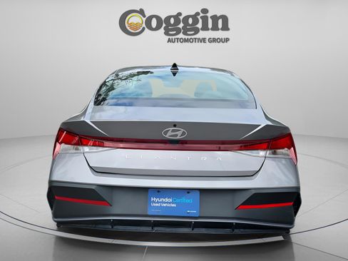 Certified 2024 Hyundai Elantra SE image 5
