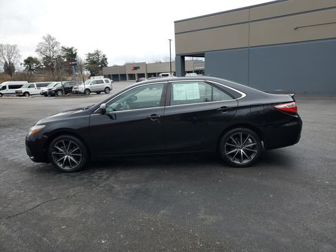 Used 2017 Toyota Camry XSE image 8
