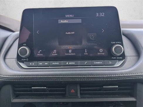 Used 2023 Nissan Rogue S image 13