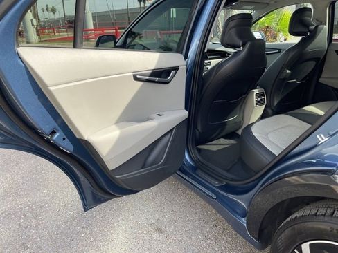 New 2023 Kia Niro Wave image 26