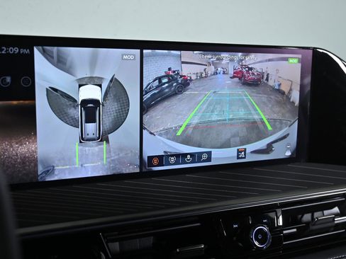 New 2026 INFINITI QX80 Autograph image 16