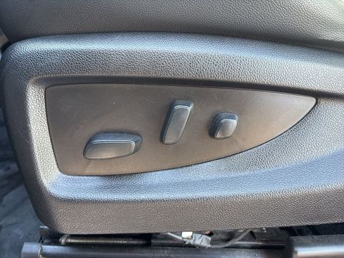 Used 2019 GMC Yukon SLT w/ HD Trailering Package image 2